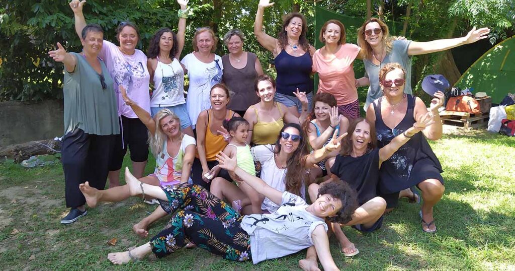 Ντίπζεν Yoga Camp Retreat Πρέβεζα - Για εμάς Υπάρχει ένας χαρούμενος και μοναδικός, για τον καθένα μας, τρόπος ζωής - Ντίπζεν Yoga Camp Retreat Πρέβεζα - Για εμάς